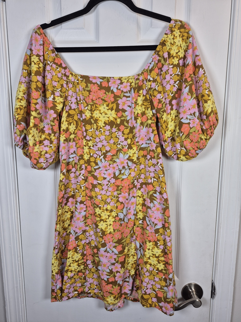 Billabong Paradise Puff Sleeve Floral Mini Dress Size Medium Yellow Pink Retro - Picture 2 of 9